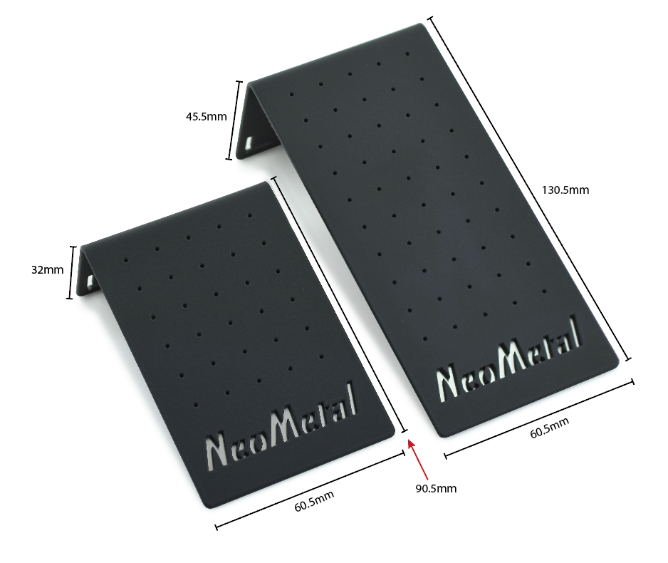 Dimensions of the 30 piece and 50 piece metal displays