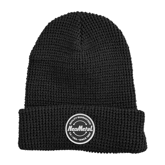 Black waffle knit beanie with cuff and rubber Neometal logo