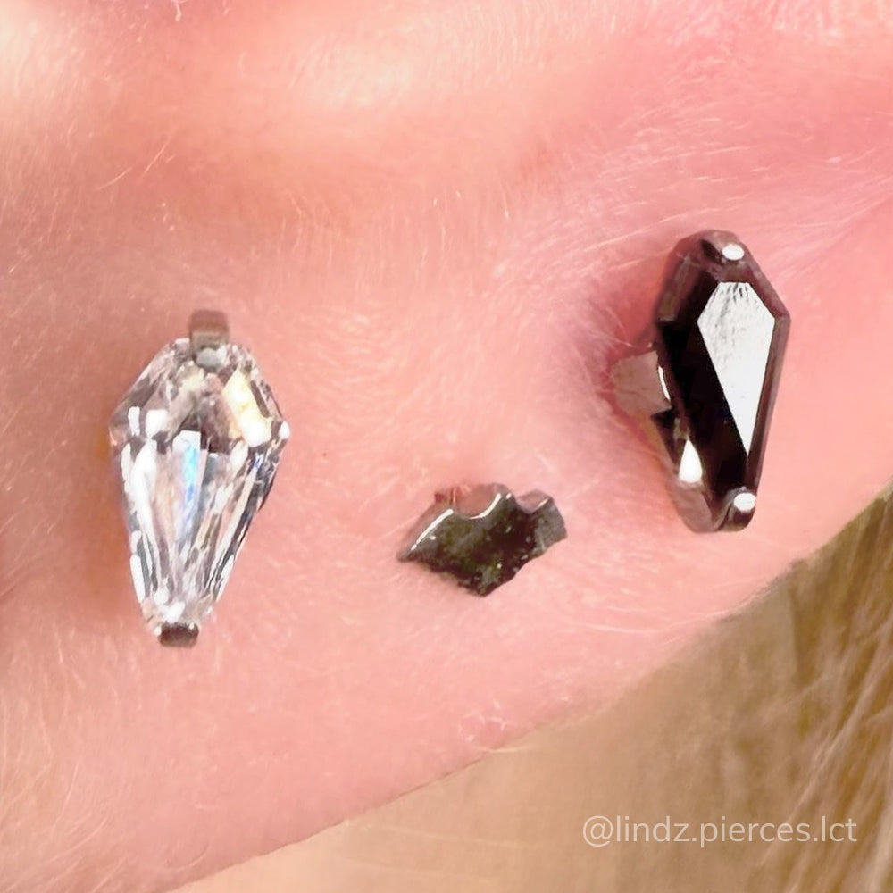 Titanium Coffin Cut Prong Set Gem