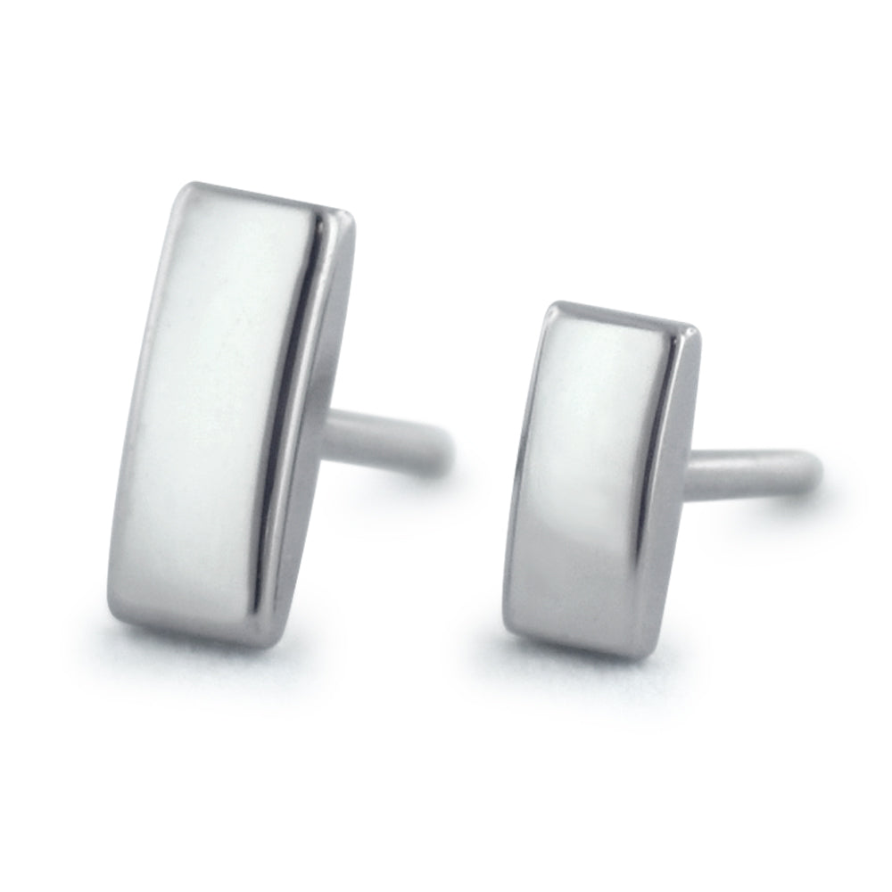 Two sizes of threadless titanium ends shaped like bars
