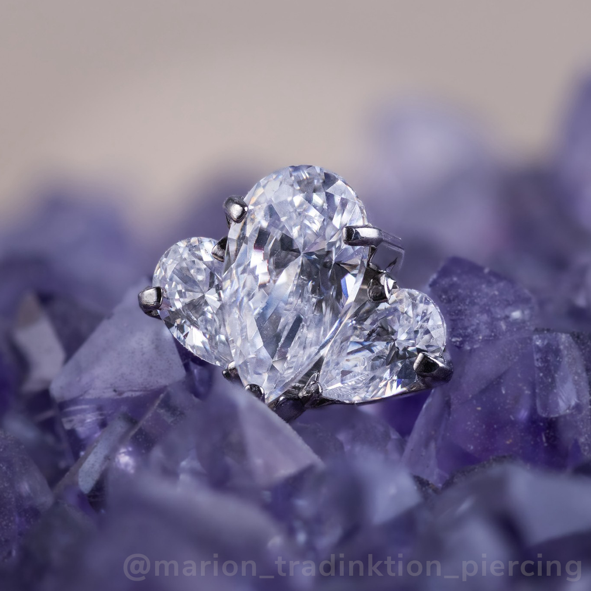 Titanium Pear Cut Gem Fan Clusters - Monochrome