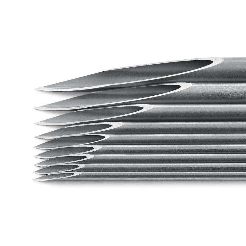 Zoomed in photo of the Needle of the Kiwami silicone coated tri-beveled stainless steel piercing needles